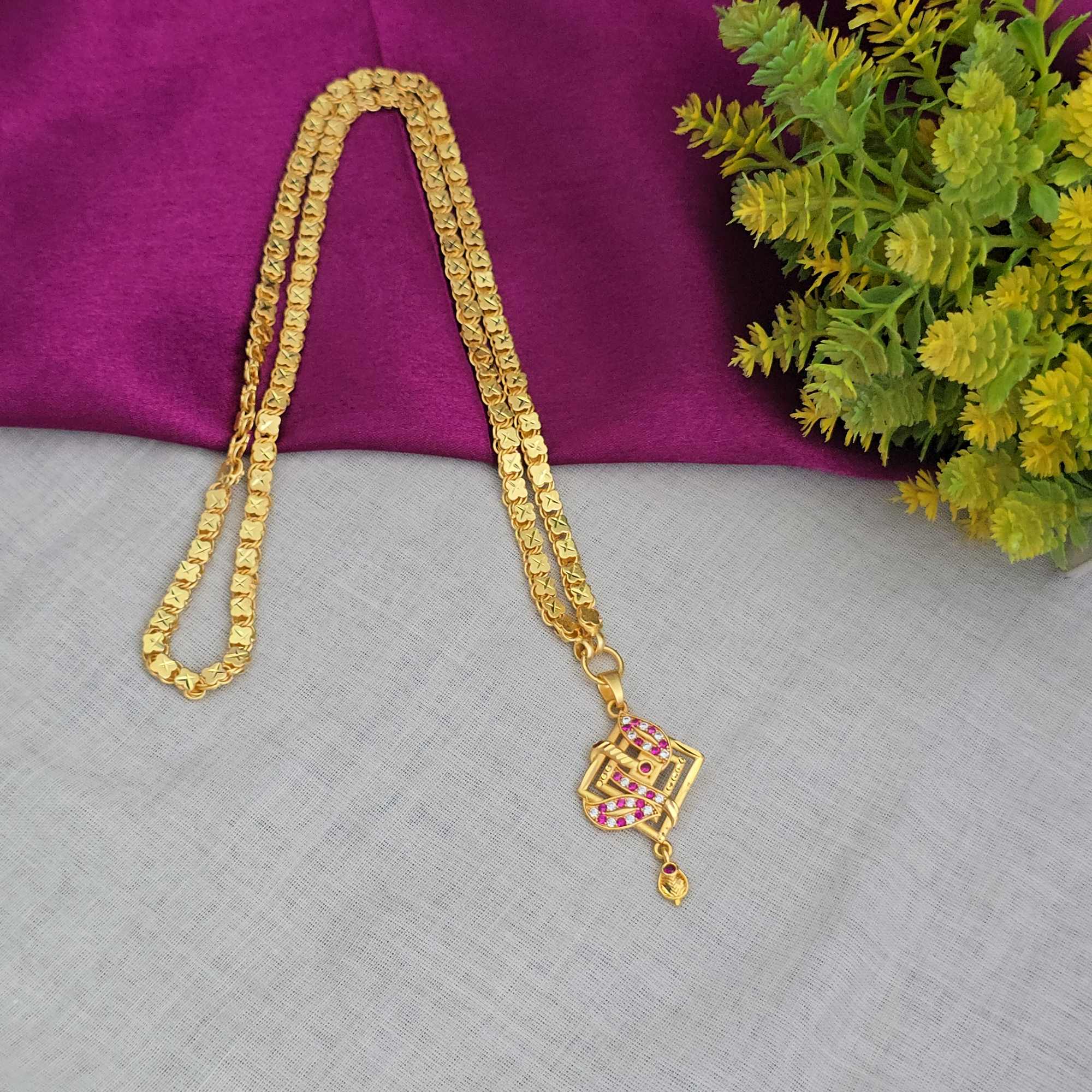 Floral Dollar Chain 